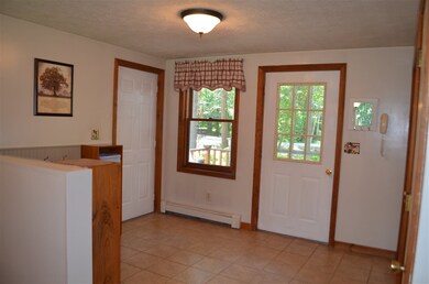 518 Tanglewood Dr, Henniker, NH 03242 - photo 5