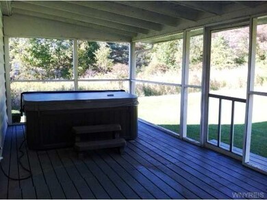 Porch - Screened