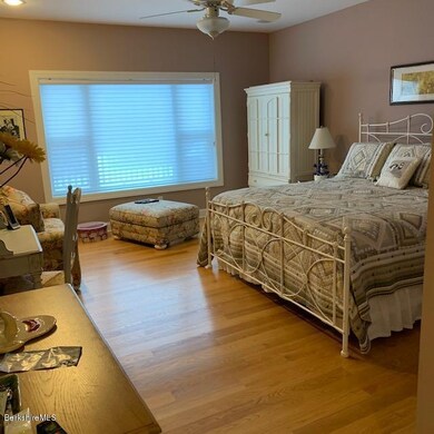61 River Birch Ln unit 27, Dalton, MA 01226 - photo 5