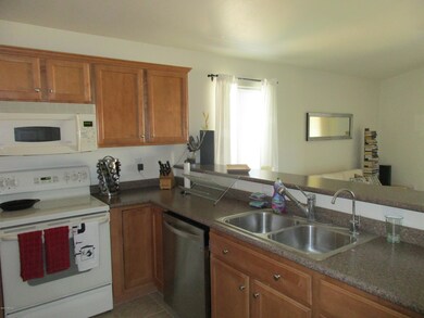 SPACIOUS KITCHEN