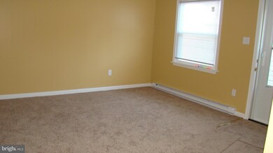 816 S Potomac St unit 2 FLOOR APT., Hagerstown, MD 21740 - photo 3
