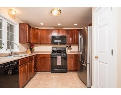 23 Rebecca Ln unit 18, Dracut, MA 01826 - photo 3