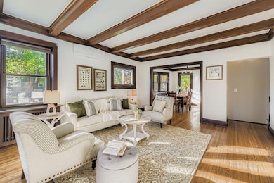 4856 Dupont Ave S - Web Quality - 011 - 08 Living Room.jpg