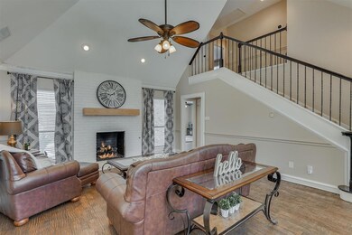 825 Shady Lake Dr, Bedford, TX 76021 - photo 7