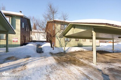 01-Exterior Front_KI_57