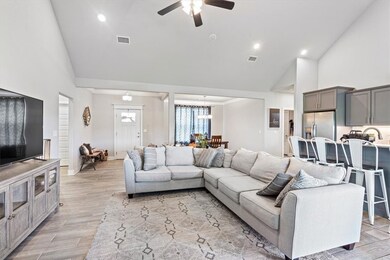 1000 White Oak St, Elkins, AR 72727 - photo 5