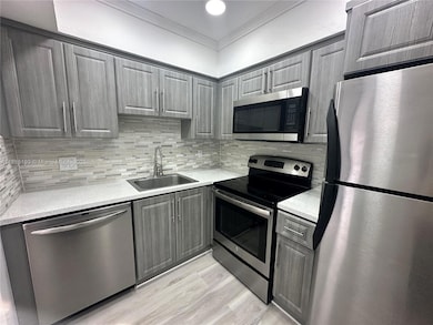 13984 NE 2nd Ct unit 323, Miami, FL 33161 - photo 2