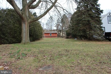 3417 Laurel St, Reading, PA 19605 - photo 7