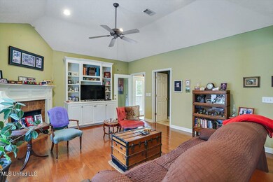 08-639 Camdenpark Dr