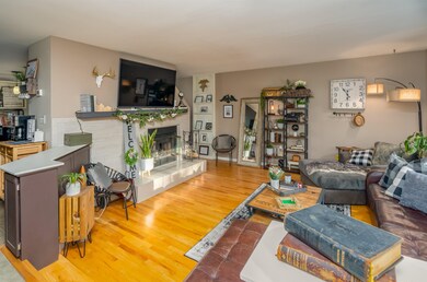 81 Robinson Rd unit A, Hudson, NH 03051 - photo 2