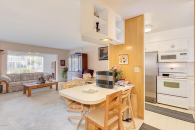 0008-Fairway Court 09