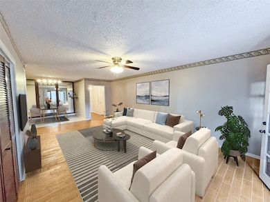 2700 Bellefontaine St unit B8, Houston, TX 77025 - photo 2