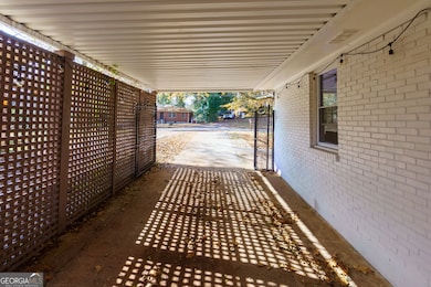 2228 Polar Rock Ave SW, Atlanta, GA 30315 - photo 5