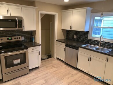 221 Orville Dr, Toledo, OH 43612 - photo 2