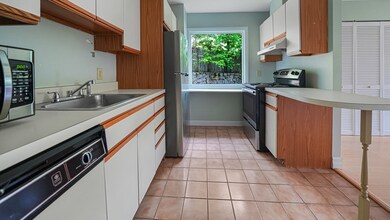 35 Desmoines Rd unit 210, Quincy, MA 02169 - photo 5