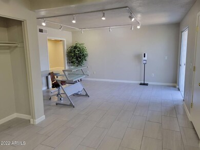 877 N Alma School Rd, Chandler, AZ 85224 - photo 4