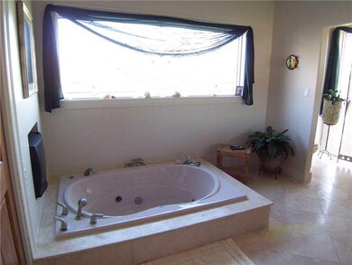 Master Bath/Spa.
