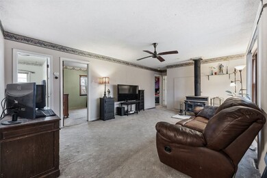 1724 O Ave NW, Cedar Rapids, IA 52405 - photo 4