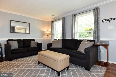 22364 Stablehouse Dr, Sterling, VA 20164 - photo 4