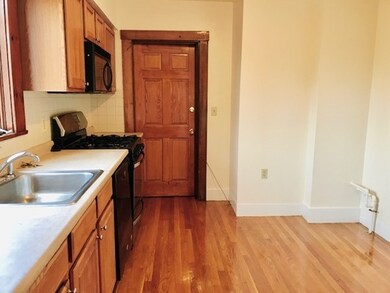 4 Harrington St unit 4, Newton, MA 02460 - photo 4