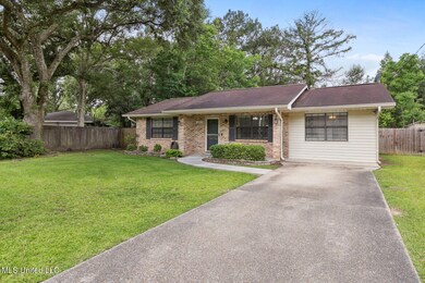 1000 Abbott St, Picayune, MS 39466 - photo 2