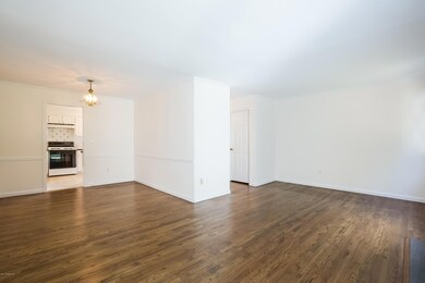 Living/Dining area