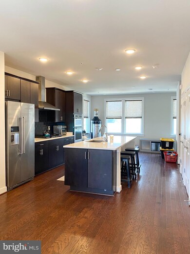 13348 Sherwood Park Ln, Herndon, VA 20171 - photo 5