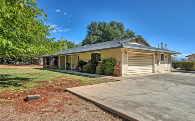 Attached Garage