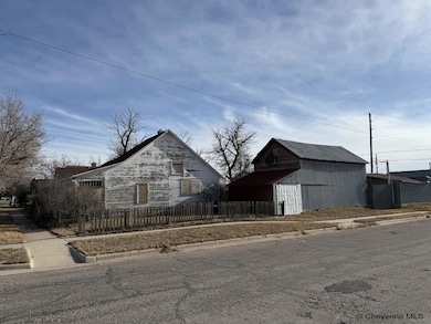1019 W 21st St, Cheyenne, WY 82001 - photo 2