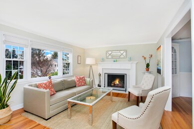 13 Hoover Rd Riverside CT-large-004-15-0