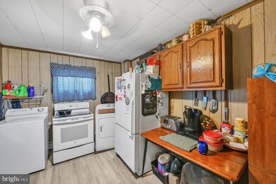 346 Lehigh St, Cumbola, PA 17930 - photo 5