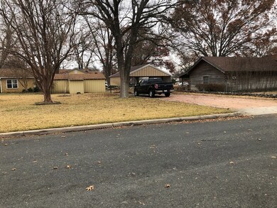 505 N Pecan St, Fredericksburg, TX 78624 - photo 3