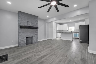6-web-or-mls-863-e-3rd-ave