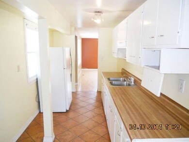 317 Amarillo Dr, Carpentersville, IL 60110 - photo 3