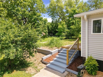 1202 Naghel St, New Albany, IN 47150 - photo 3