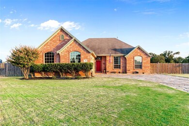 204 Creekwood Ranch Rd, Azle, TX 76020 - photo 3