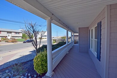 003_Porch