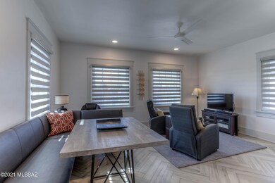 33 Upstairs Living Room photo a