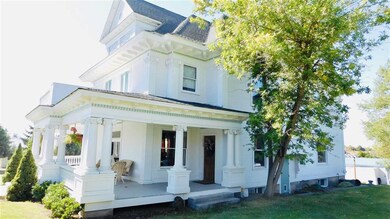 141 S Howard St, Tekoa, WA 99033 - photo 3