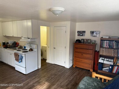 5300 Taku Dr, Anchorage, AK 99508 - photo 5