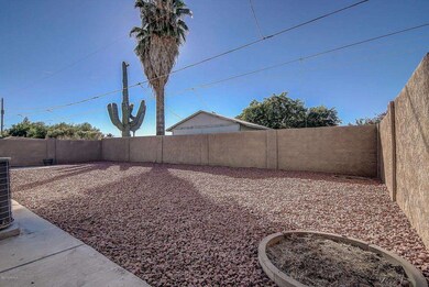 5 LeftSide_Yard_2