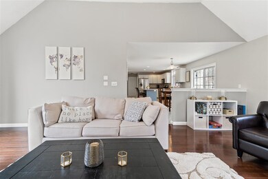 5 Lori Ln, Londonderry, NH 03053 - photo 5