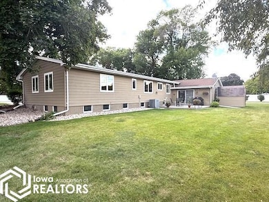 1003 2nd Ave NE, Clarion, IA 50525 - photo 2