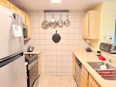 Richmond Terrace Condominiums unit 210, Appleton, WI 54911 - photo 4