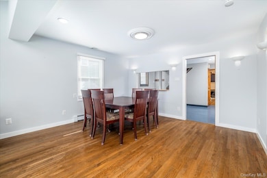 31 Alice St, Merrick, NY 11566 - photo 6