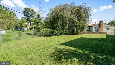 300 Glyndon Dr, Reisterstown, MD 21136 - photo 2