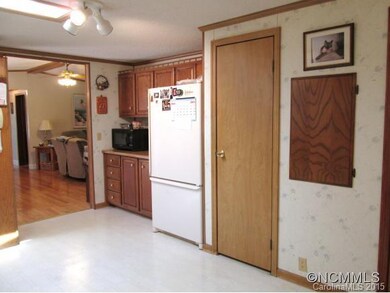 8 Naomi Dr, Hendersonville, NC 28792 - photo 7