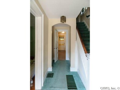 Foyer.