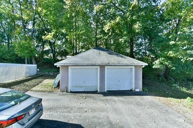 10 Deslauriers Ave, Webster, MA 01570 - photo 4