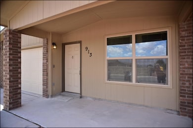913 Maravillas St, El Paso, TX 79928 - photo 2